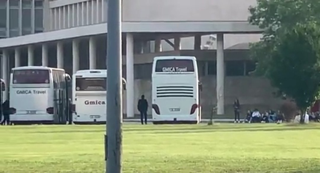 Bus companies from Kosovo that are currently helping Vučić in organizing today's rally in Belgrade. 
WHAT A SHAME.

Identified so far:
- Fehmi Company - Ferizaj
- Albani Tours - Ferizaj 
- Kaltrina Travel - Prishtina 
- SHETIT COM - Prishtina 
- GMICA Travel - Prishtina