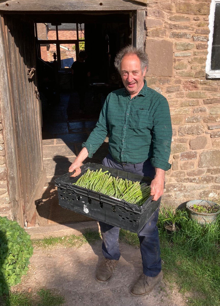 Edmund Inkin (@eatdrinksleep) on Twitter photo Herefordshire Farmer, Jeremy Helme. Supplying us with Poolhullock Farm asparagus <a href="/felinfachgriff/">Felin Fach Griffin</a> right through the spring. On the menu this weekend #HayFestival2023 Herefordshire Farmer, Jeremy Helme. Supplying us with Poolhullock Farm asparagus <a href="/felinfachgriff/">Felin Fach Griffin</a> right through the spring. On the menu this weekend #HayFestival2023