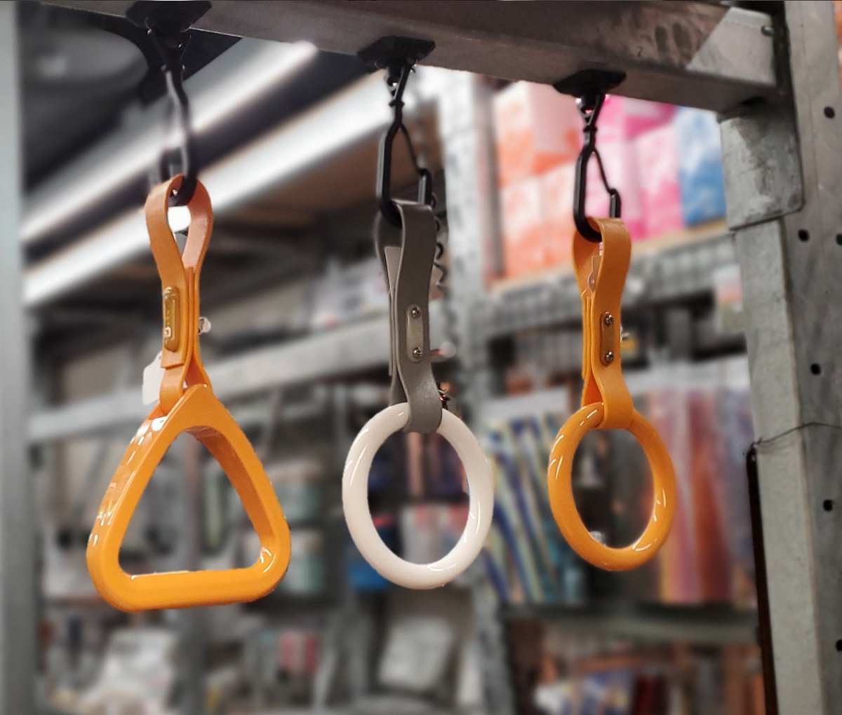 鉄道グッズ　レール　吊り革　など 大変お待たせ致しました！実際の鉄道車両を製造している(株)総合車両