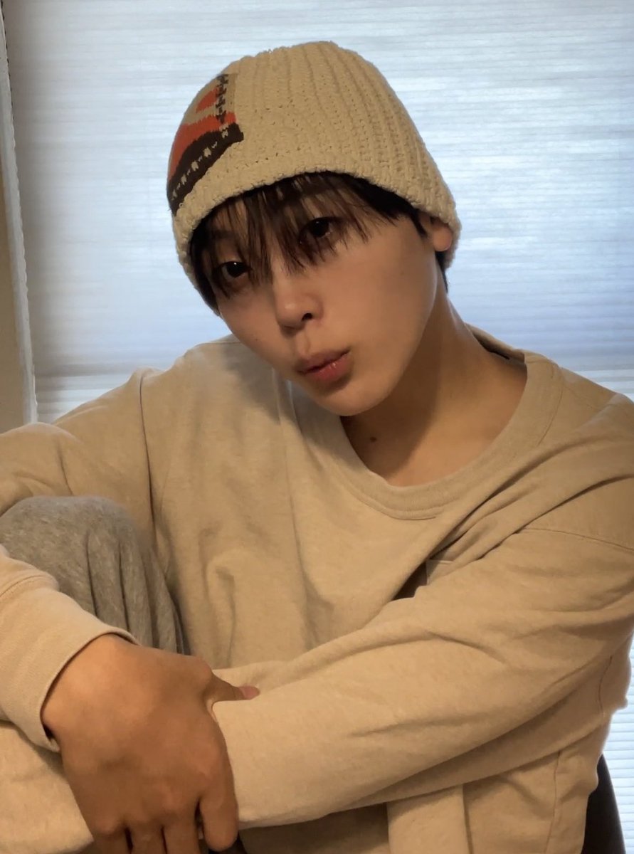 🥕 (@hyeongjunfan) on Twitter photo 