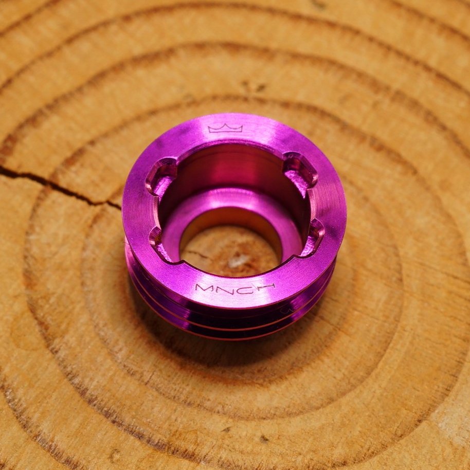 VAlphaline's tweet photo. お世話になっております。お取引いただいた「MonarchyVapes|MoNut Titanium Purple for Billet Box 新品」は先程発送完了しました。到着まで今しばらくお待ちください。今後とも何卒よろしくお願い申し上げます。#MonarchyVapes #Monarchy #MoNut #Ti #BilletBox #Vape #vape好きな人と繋がりたい https://t.co/rh45HDyoAZ