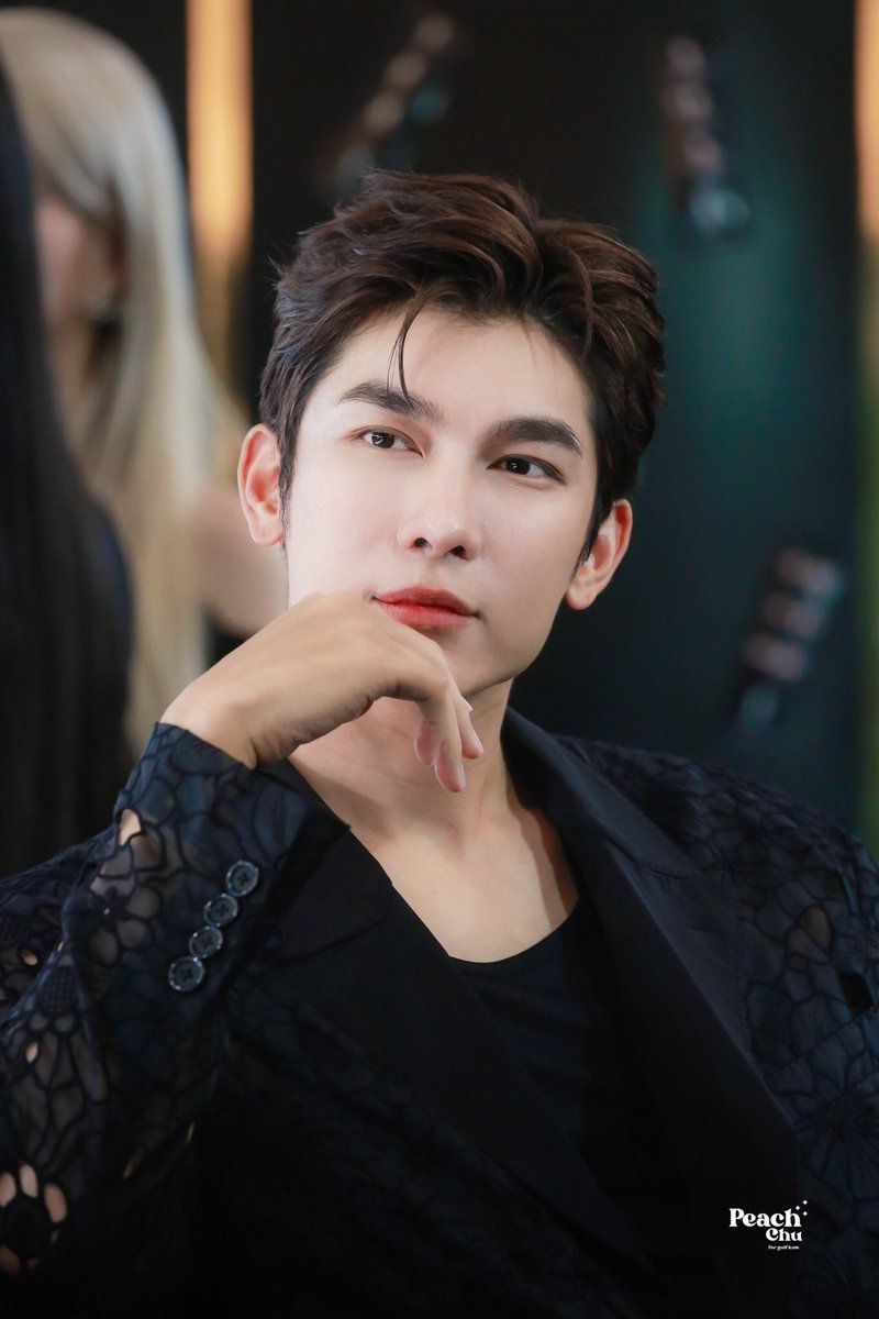 polarlight____'s tweet photo. 230526 ~

MEW X YSL BEAUTY

#YSLBeautyClubxMEW
@MSuppasit https://t.co/t8sTQsQ2wZ