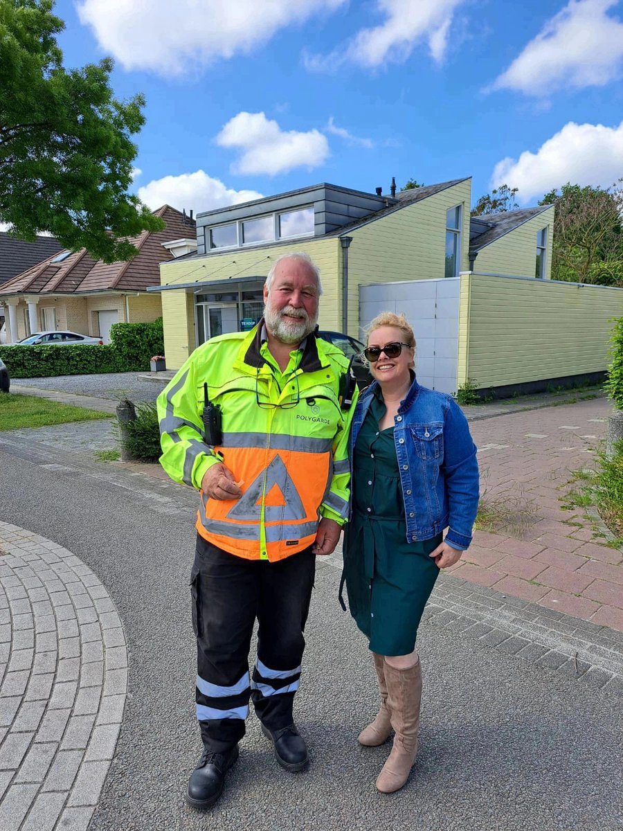 Couple next door was filming in Eindhoven. my home town. I thought it was amazing to see how filming works and what it takes to create something great! Everyone works soo hard on set. (And laughed a lot with traffic controller Rob. my new BBF🙌😂🙈) <a href="/SamHeughan/">Sam Heughan</a> <a href="/MyPeakChallenge/">My Peak Challenge</a>