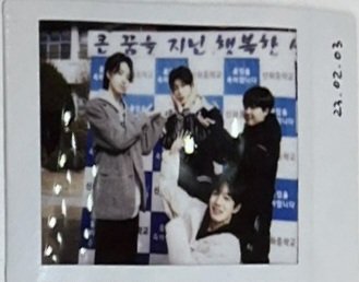 are these taken during hanbin's middle school graduation day????