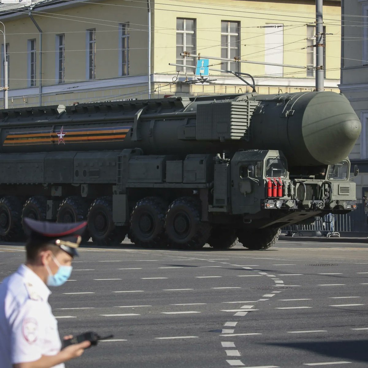 BREAKING: Putin Ally Threatens Nuclear Strike - Nuclear Weapons Positioned In Belarus

Russia's Deputy head of the Security Council warns that if the West allows Ukraine nuclear weapons, "a missile with a nuclear charge [is] coming to them"

Russia also moved tactical nuclear