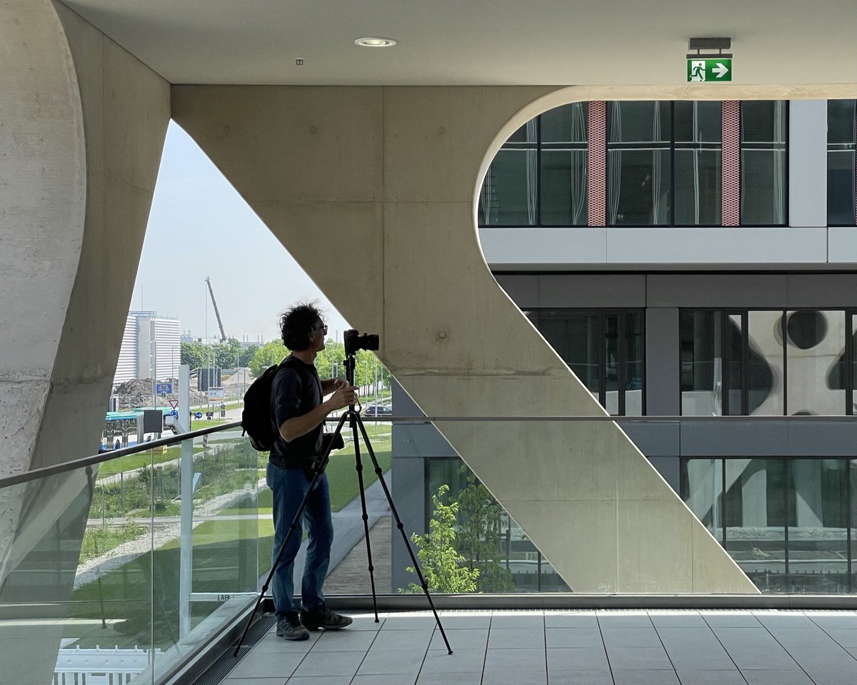 LabCampus (@labcampus) on Twitter photo Kürzlich fand ein Fotoshooting im #LAB48 und #LAB52 statt, das in einer Zusammenarbeit zwischen #LabCampus, den verantwortlichen Architekten von Auer Weber und dem renommierten Fotografen <a href="/AldoAmoretti/">Aldo Amoretti Photo</a> organisiert wurde. Bald können wir Ihnen die finalen Bilder zeigen. Kürzlich fand ein Fotoshooting im #LAB48 und #LAB52 statt, das in einer Zusammenarbeit zwischen #LabCampus, den verantwortlichen Architekten von Auer Weber und dem renommierten Fotografen <a href="/AldoAmoretti/">Aldo Amoretti Photo</a> organisiert wurde. Bald können wir Ihnen die finalen Bilder zeigen.