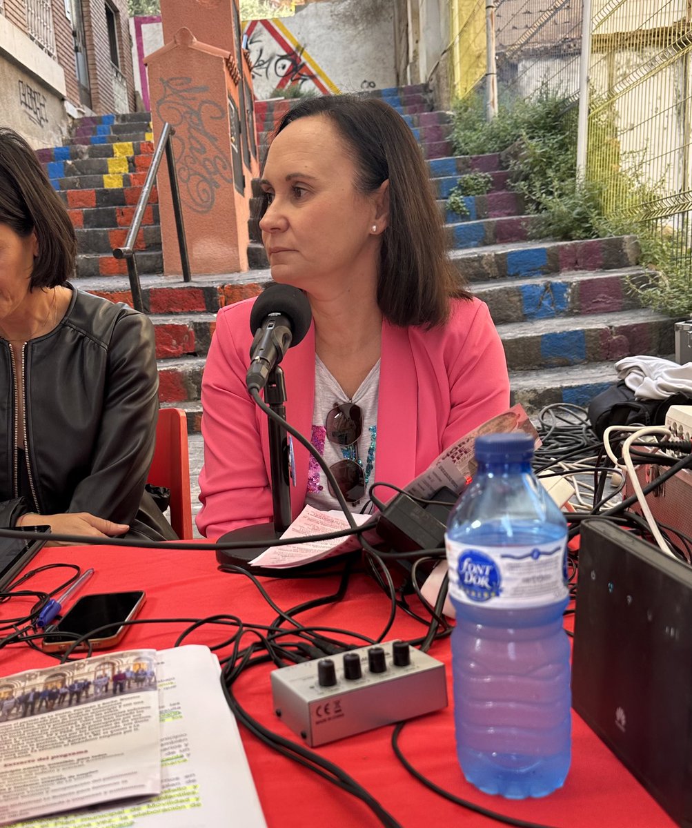 MC_Regional's tweet image. 🔝 Nuestra líder, @Esther_GuzmanLi, junto a las candidatas de MC en #Cartagena 🇩🇰 y #LaUnión ⛏️, @IsabelGarciax2 y @MarisolGarLU, explican a los oyentes de @gacetaradiotv que MC es el voto útil.

👌Aportamos soluciones.

📢Somos la voz de la justicia en la Región.

#VotaDobleMC🗳️