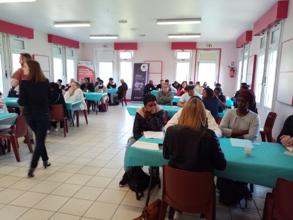 Ils ont vécu des ruptures de vie perso/pro. Ils ont rebondi grâce à un parcours d'insertion. Ce matin, #poleemploi et les #Siae du bassin de #chartres organisent un #jobdating pour eux. Ils sont préparés/motivés #Emploi #recrutement @poleemploi_RCVL