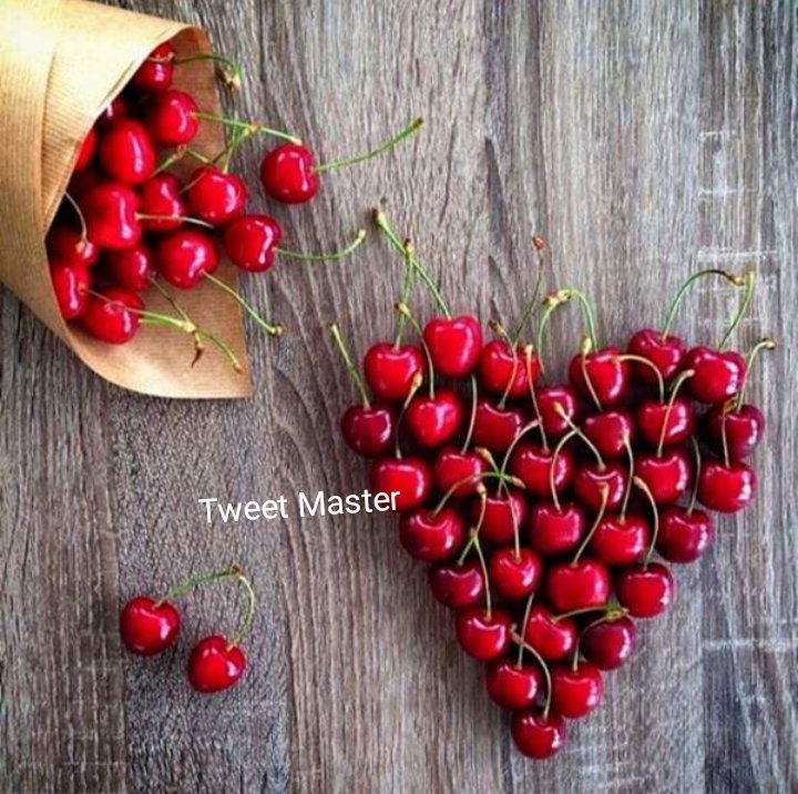 Incomplet_Human's tweet photo. Strawberry..🥰♥️ https://t.co/aXgxTz0AYi