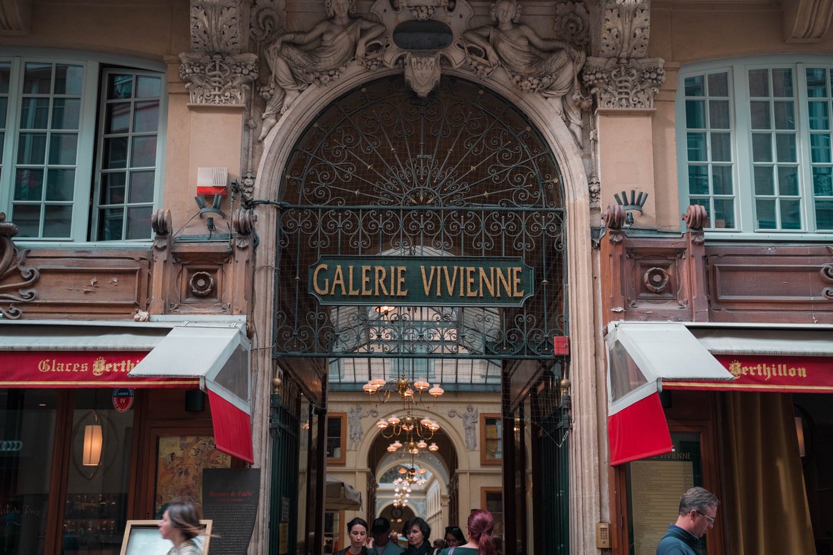 Another secret passage to checkout 👀

#vbrncyroductions #sony #sonyphotography #instafrance
#parisphotographers #parisinspiration #itsoparis #a7iii #parisinsightful #pinoyphotographerinparis
#sonyfrance #explore_idf #tooparisienne #parisphotographer #baladeparisienne