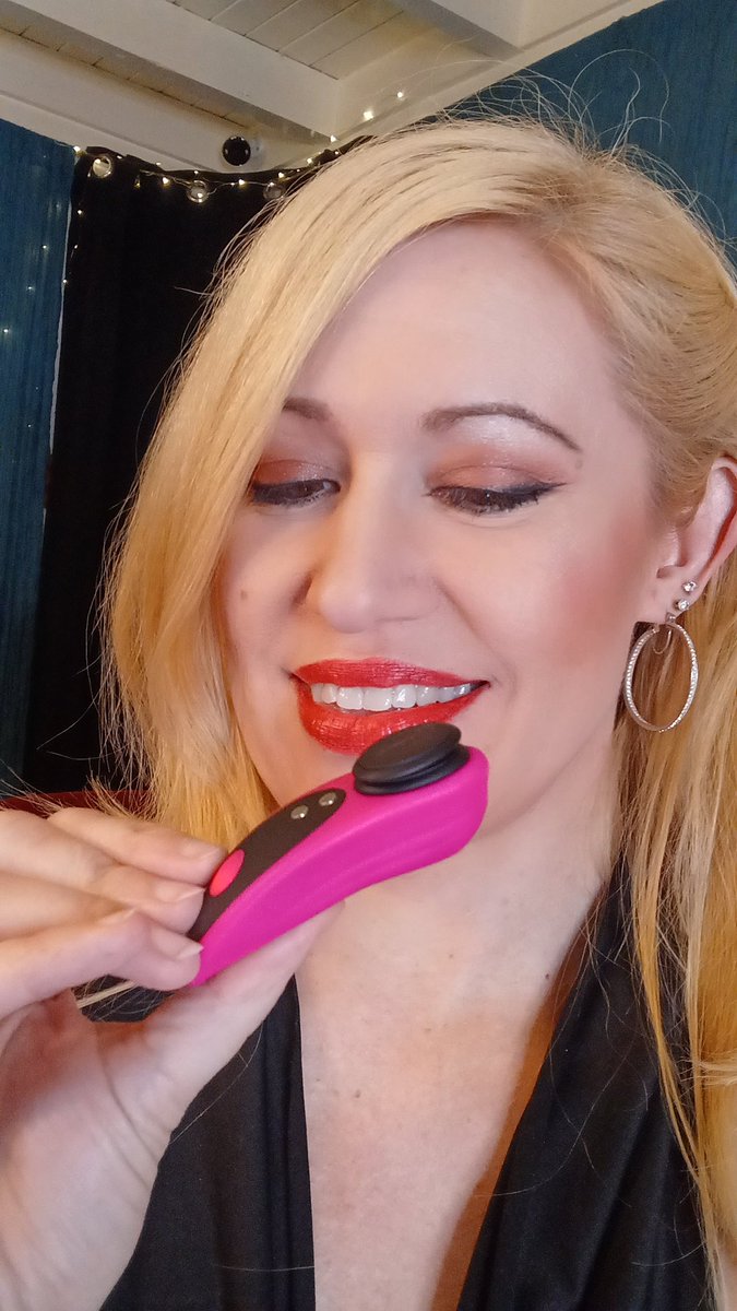 ShanonRaeCliche's tweet photo. As a #camgirl using the #Lovense #Ferrri is great. Highly recommend for anyone using long distance toys. https://t.co/sSxCtfUtJH