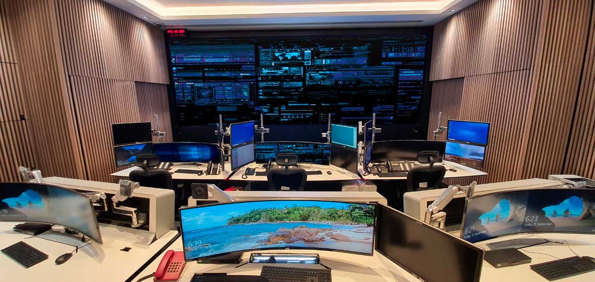 Gesabgroup's tweet image. La capacidad de #adaptabilidad de GESAB a las necesidades de sus clientes se ve reflejada en la renovación del #centrodecontrol de una de las empresas más grandes del sector energético en el Sudeste Asiático. Conoce más aquí ⏩ buff.ly/43pj0vW
#consolasdecontrol #DeskWall