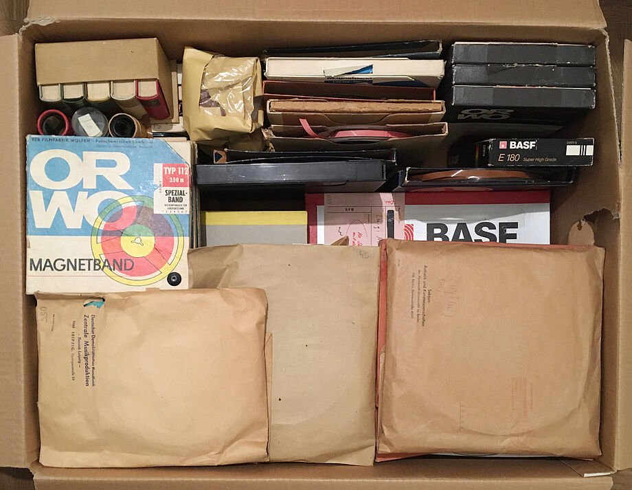 Für ihr Archiv zeitgenössischer Kompositionen sucht die <a href="/SLUBdresden/">SLUB Dresden</a> eine:n neue:n Mitarbeiter:in.  Keine Angst vor neuer Musik? Dann jetzt bewerben. #Musikhandschriften #Tonaufnahmen, #Musikwissenschaft, #Bibliothek slub-dresden.de/ueber-uns/karr…