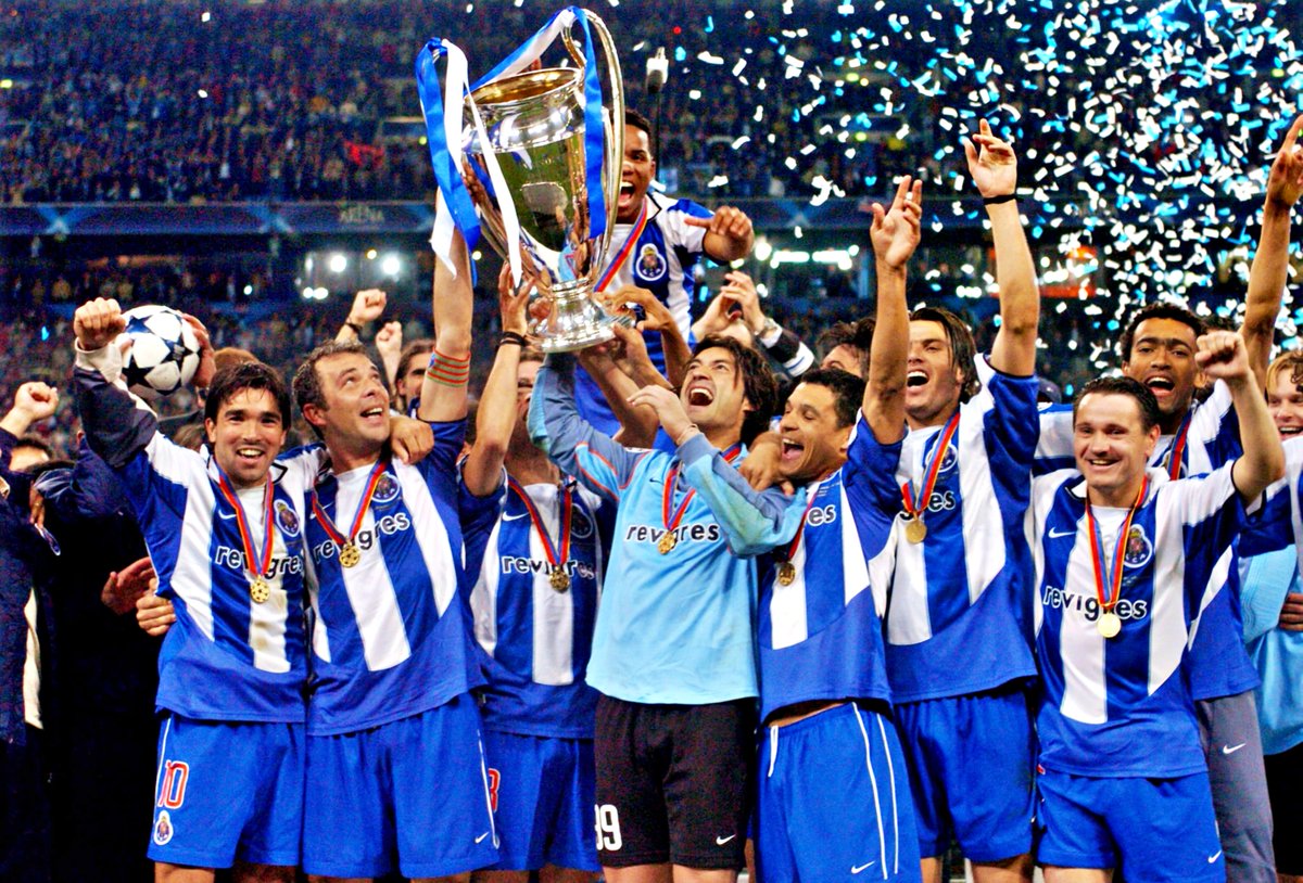 B24PT's tweet photo. A última equipa portuguesa a chegar a uma final – e vencer – da Champions League. 

Foi há 19 anos. It was special. https://t.co/936BJ38chc