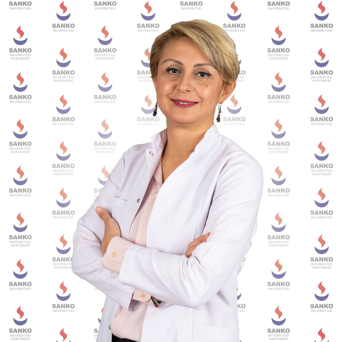Nefroloji Bölümünden Doç. Dr. Mehtap Akdoğan, 25. Ulusal Hipertansiyon ve Böbrek Hastalıkları Kongresi’nde “Diyaliz Hastalarında Kronotipe Göre İnterdiyalitik Sıvı Tüketiminin İncelenmesi” konulu çalışmasıyla “En İyi Çalışma Bildiri” ödülüne değer görüldü. l24.im/cumRPf6