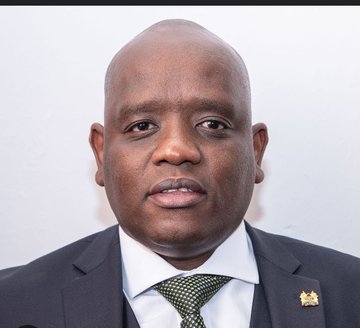 Let's settle this today!  
 
Like ❤️ for  Dennis Itumbi
Retweet 📷 for Edwin Sifuna