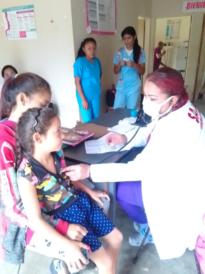 En la  localidad de Cerro Cochino del municipio Mara, al norte del estado Zulia, nuestros médicos brindan atención primaria en salud a toda la población en el consultorio médico popular gracias a las estrategias de salud del gobierno del presidente Nicolás Maduro.
<a href="/geovannireuma/">Geovanni Jose Peña G</a>
