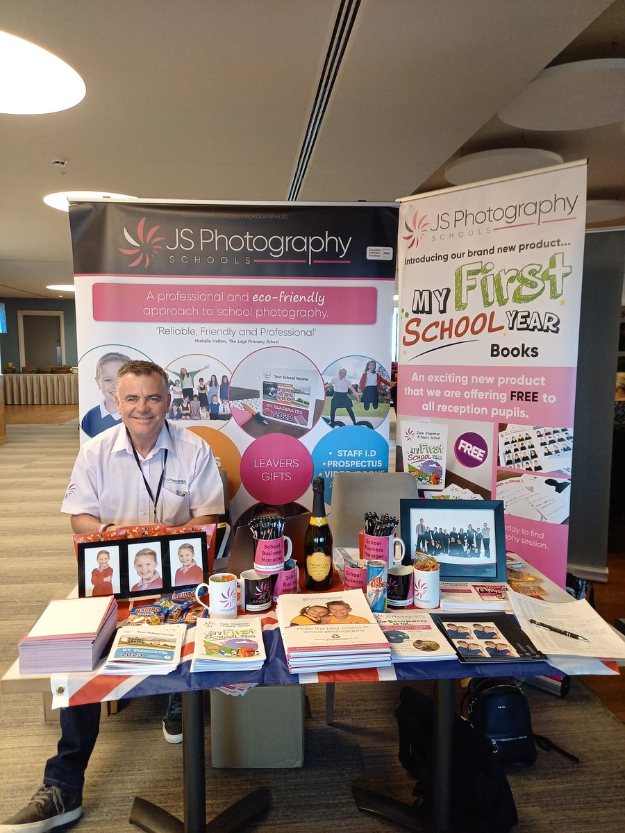 MelanieWhi93657's tweet image. Kev &amp;amp; I had a great day meeting new &amp;amp; some old faces! #sbm #sbl #schools