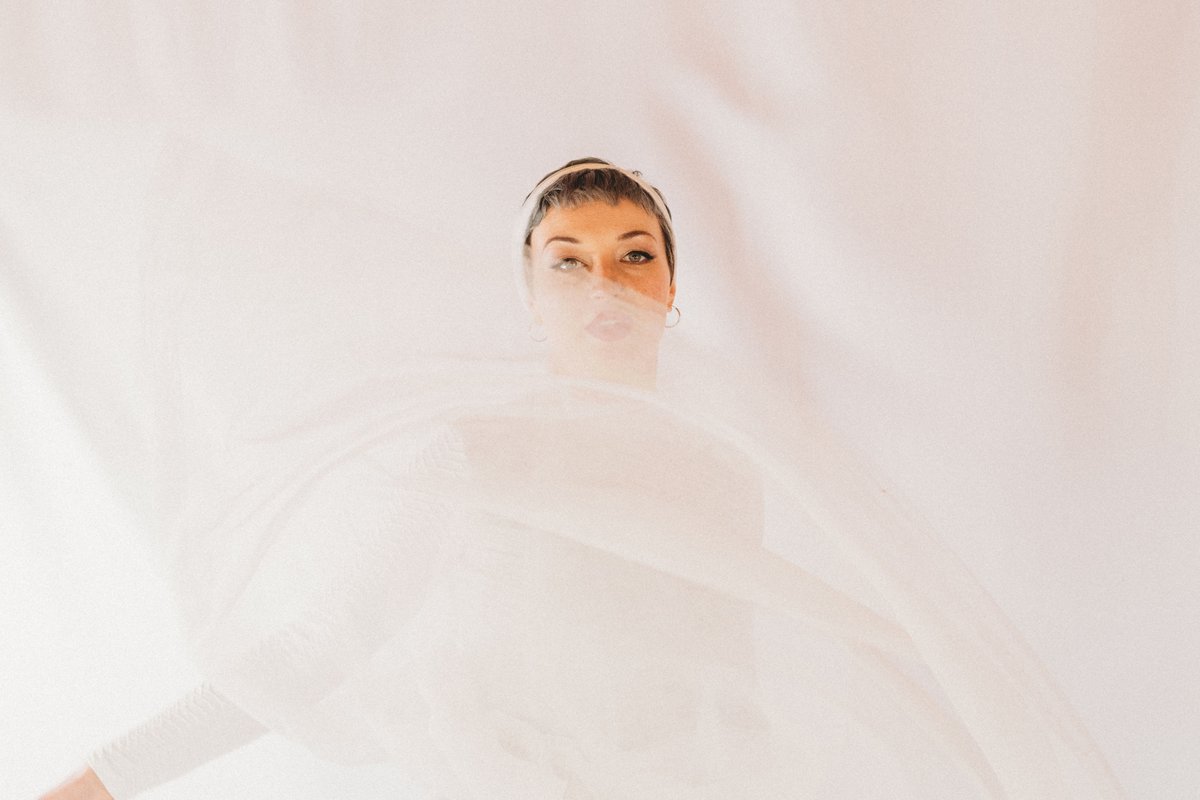 barpandoramusic's tweet photo. “SUPRISE! I’m going to be on @BBCWomansHour this morning! Tune in from 10am to hear me in conversation with @itsanitarani as well as my new single "Ultramess" ~ https://t.co/sO1PYHnx7G https://t.co/oHBTxLrYXP