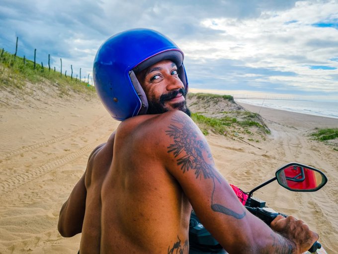 wanna ride? https://t.co/x6pssXrulN