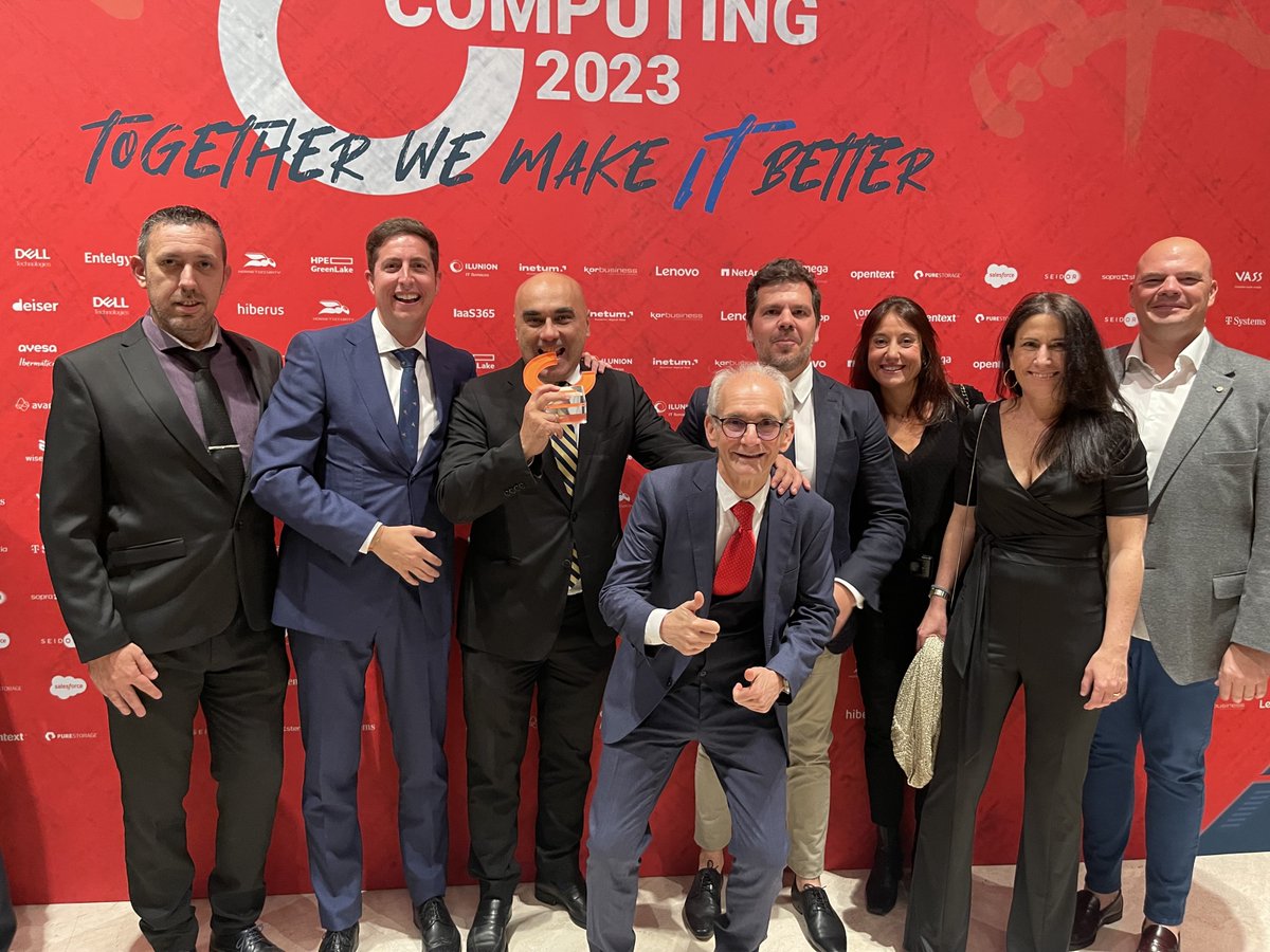 deiser's tweet photo. ¡Ayer compartimos una noche muy especial junto a profesionales del sector de las #TIC en los #PremiosComputing23!

Allí, tuvimos la oportunidad de otorgarle un reconocimiento a dos representantes de @CarrerasGL por su desempeño.

Conoce los detalles >> https://t.co/opRL3zagDW https://t.co/XfGYlhVV20