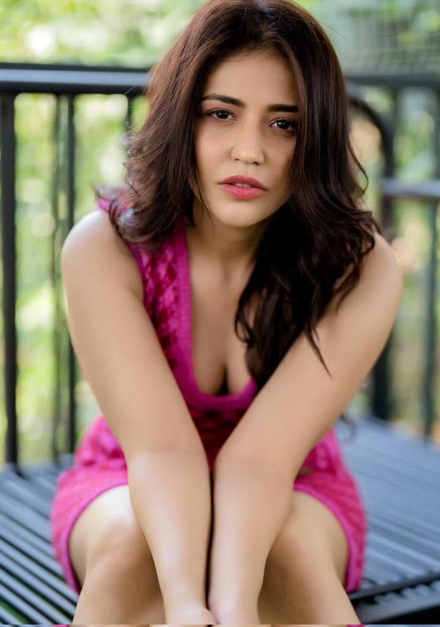 FxCvCYDaAAEHTx3?format=jpg&name=900x900