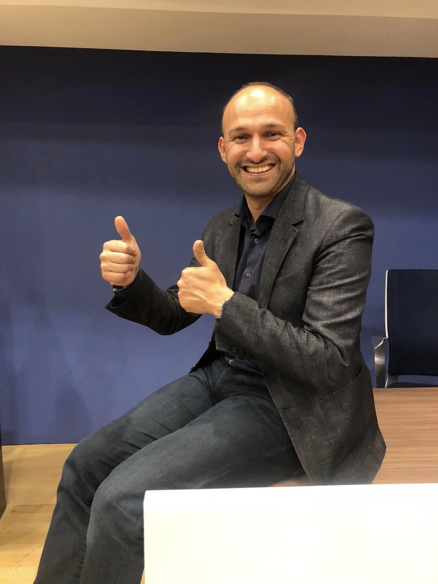 Gisteren – of eigenlijk vandaag - nam <a href="/MaudDiepeveen/">Maud Diepeveen-Veraar</a> afscheid in <a href="/RaadVeenendaal/">Raad Veenendaal</a>  en werd <a href="/yboutachekourt/">Y. Boutachekourt</a> geinstalleerd. Veel dank voor je inzet <a href="/Maud/">Maud Hoffmann</a>! En <a href="/yboutachekourt/">Y. Boutachekourt</a>  veel succes (en plezier)! #teamd66 #afscheid #rentree #raadveenendaal #veenendaal #installatie #samenwerking