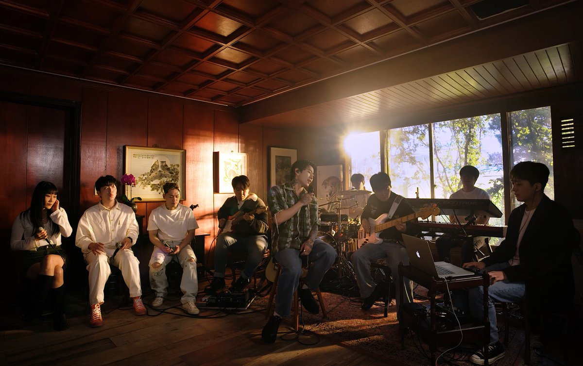 MOREVISIONKR's tweet image. 박재범 (Jay Park) - Tiny Desk (Home) Concert

@JAYBUMAOM #박재범 #JayPark #NPRmusic #TinyDesk 

🎬youtu.be/YA6D6WmclMc