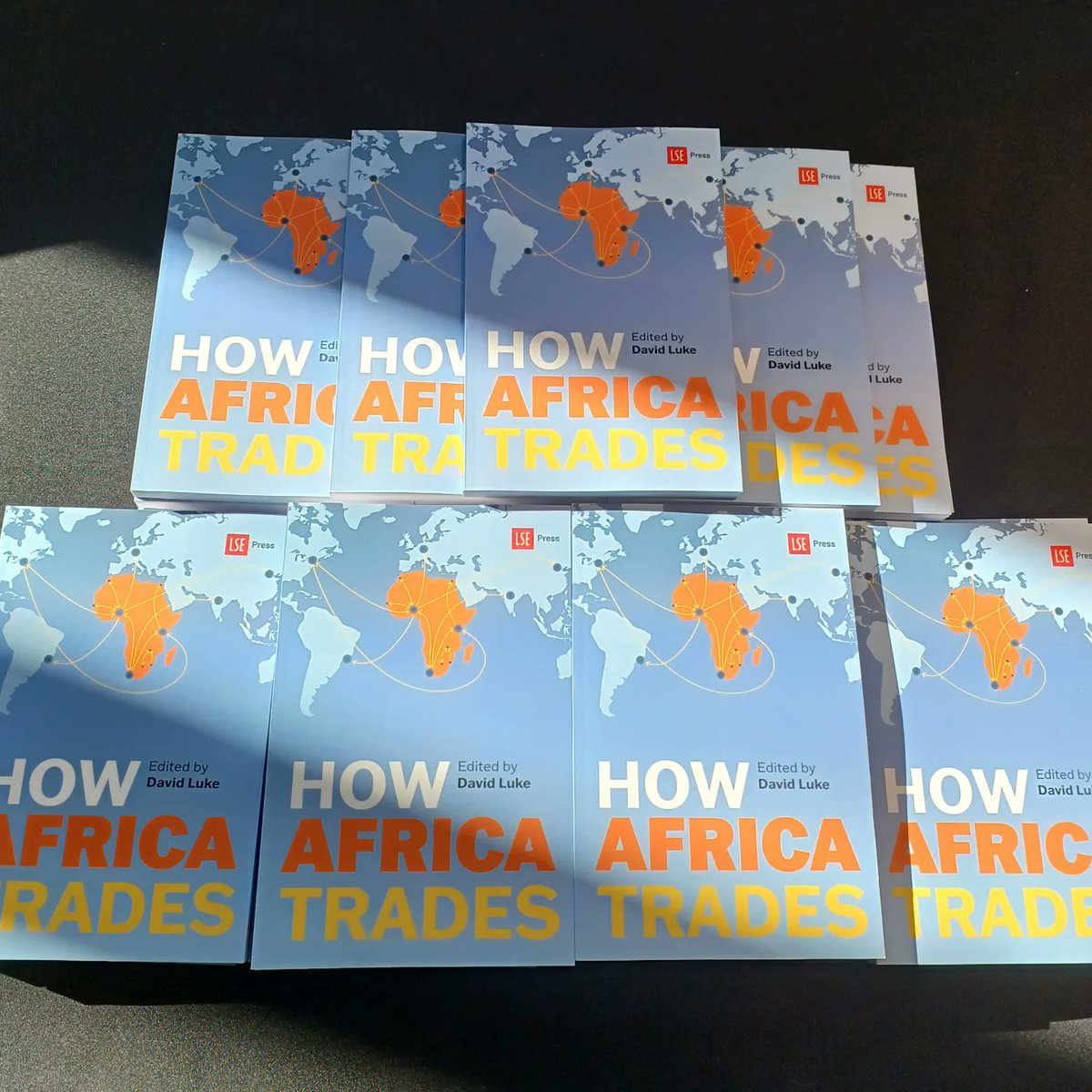 We had the best evening at the Ubuntu Café hosted by <a href="/AfricaAtLSE/">Firoz Lalji Institute for Africa</a>, celebrating Africa Day and the publication of How Africa Trades. 💛

Huge congratulations to <a href="/DavidLukeTrade/">David Luke</a> for such a spirited and thoughtful book launch!

Out now #OpenAccess. 🔓⬇️

press.lse.ac.uk/site/books/e/1…