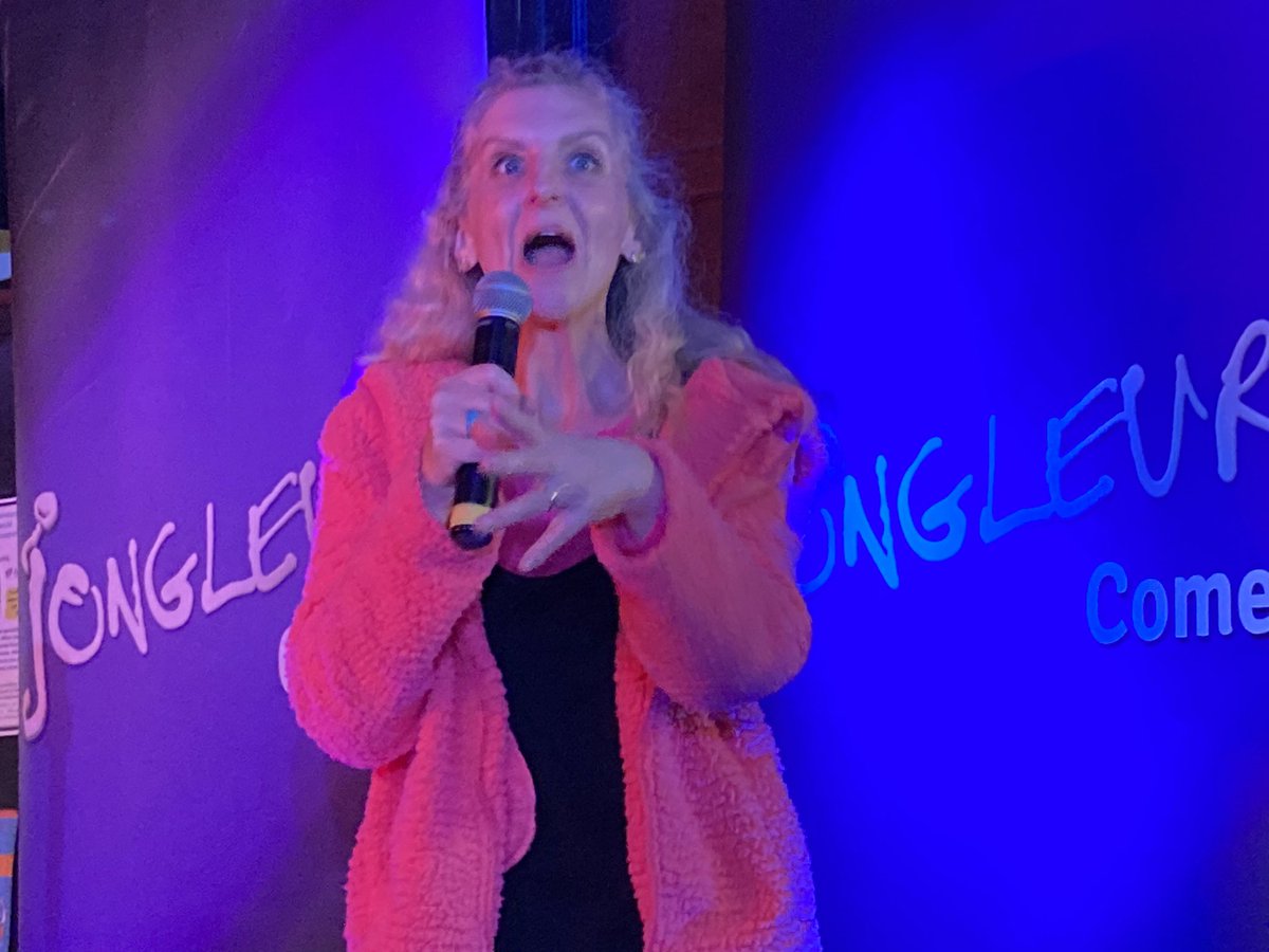 Did some #standup last night 💕🎤💕
#jongleurs #standup #funnywomen #standupcomedy #comedy #standup #funnygirl #womenincomedy #comedienne #stagetime 
💕🎤💕🎤💕