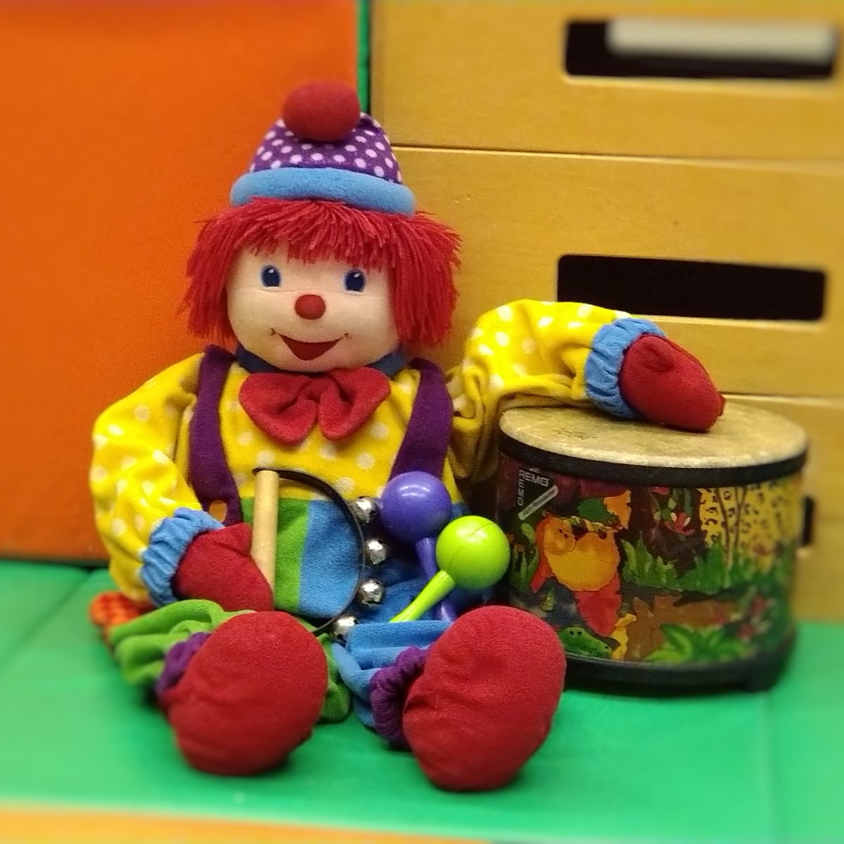 GymboreePlayPut's tweet photo. Join us today for a music class!

We run our music classes every Friday at 11:30 (1-5 years) and 2:00 (0-1 year). Current and new members are welcome, book online or by 📧

#musicclass #music #babymusic #kidsmusic #baby #family #newbaby #mum #dad #brother #sister #gymbotheclown https://t.co/V90fpRTjyN