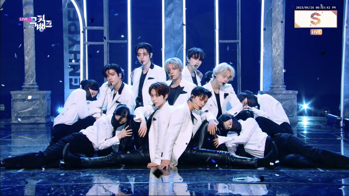 enhypenupdates's tweet photo. OH MY OH MY GOD! ENHYPEN never ceases to amaze us with their 'Bite Me' and 'Bills' performance and we're just 2 music shows in for this comeback. 🤩

Are your brave hearts ready for more stages to come? ❤️‍🔥

VAMPIRES ON MUSIC BANK 
#ENHYPENonMUBANK #DARKBLOOD #BiteMe #ENHYPEN @ENHYPEN_members @ENHYPEN
