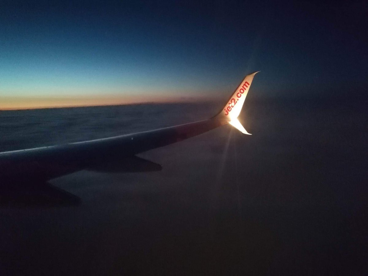 xxsaralewisxx's tweet photo. Thanks @jet2tweets for another fantastic holiday in #ibiza . Here’s a fabulous photo my friend took as we left Ibiza airport last night. #viewfromaplane #jet2flights https://t.co/qTCVK4OHQj