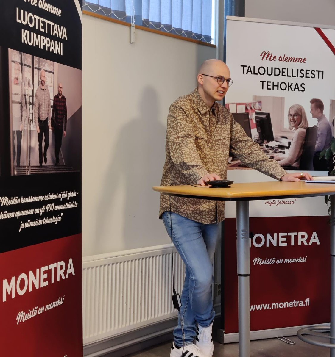 Parhaillaan menossa #digitalshowroom ja äänessä yritysvalmentaja, lääkäri <a href="/LariKarjula/">Lari Karjula</a> Hälsalta. "Mielemme ei ole vielä mukana digitalisaatiossa. Rakennammeko itsellemme ansaa?".
Aiheena ihmisen voimavarat ja ihmisyys digitalisaatiossa.
#digitalisaatio