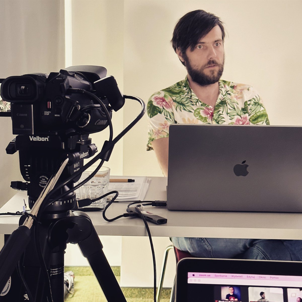 ngKalbarczyk's tweet image. @Michael_Hladky in action! #workshopfest @ngPolandConf @jsPolandCon #modernangular #angular #workshop #day4 Warsaw & online