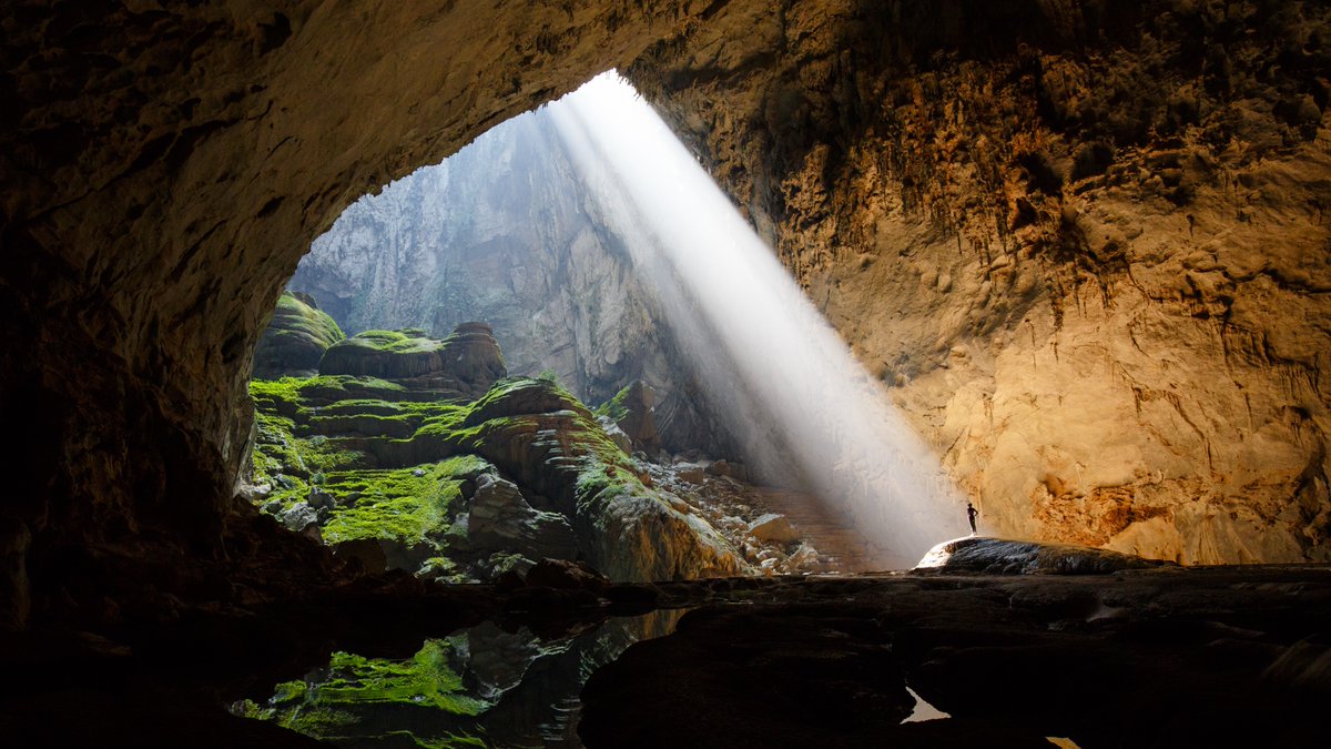 'Measured and empathetic storytelling that above all else leaves a lasting message.' Documentary #ACrackInTheMountain, spotlighting the world's largest cave passage in Vietnam, is out in the UK today. Read the Empire review: empireonline.com/movies/reviews…
