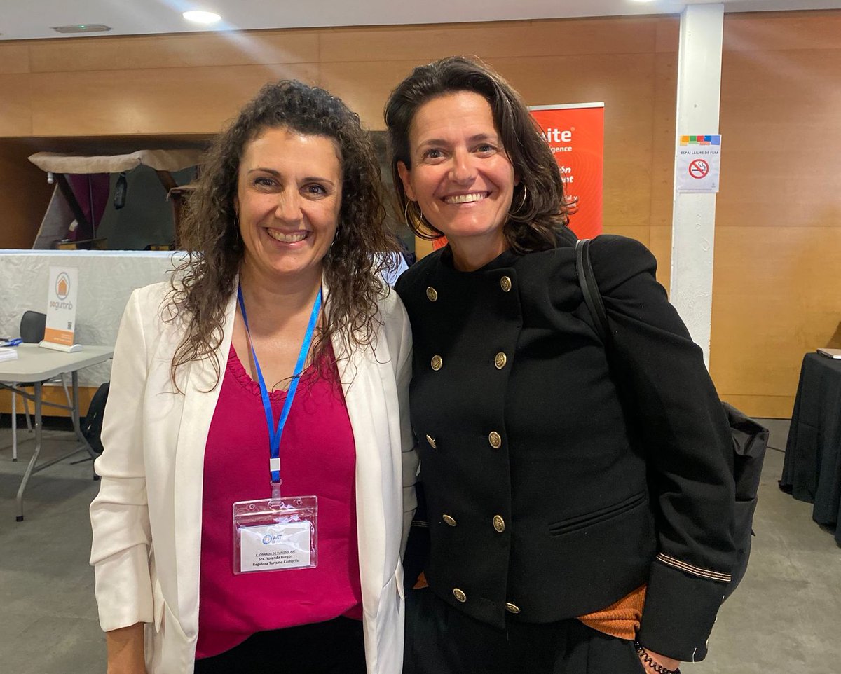 CambrilsCs's tweet photo. @_YolandaBurgos ha realizado una gestión magnífica al frente de @CambrilsTurisme Durante estos meses de trabajo ha conseguido establecer nuevas líneas de colaboración en el sector turístico y fortalecer la posición de #Cambrils en nuestro entorno. https://t.co/a7W8BsVLad