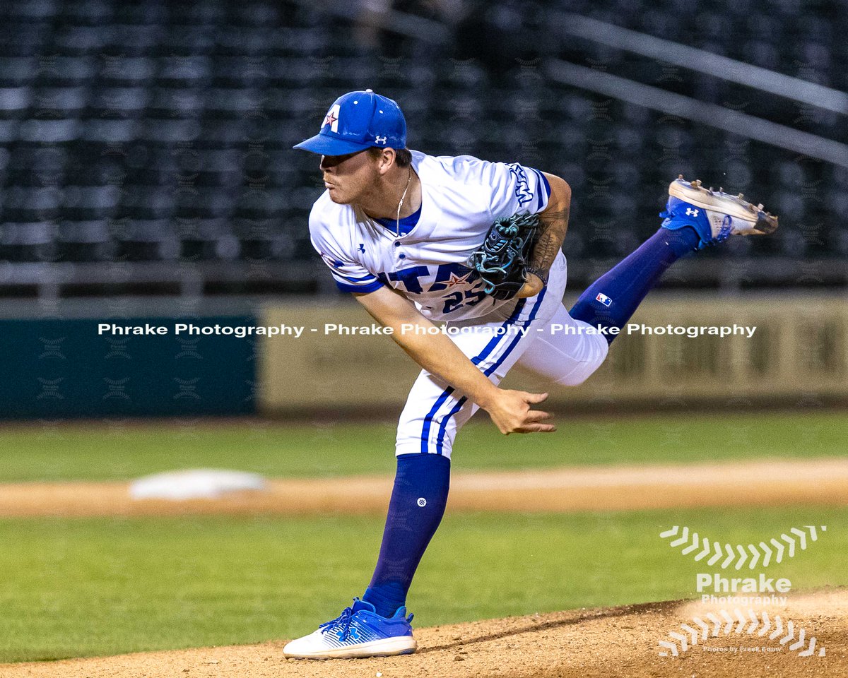 BIG W against GCU for Brayden Brooks (25) RHP Sr UTA Mavericks more on my FB page  <a href="/bbrooks_34/">brayden brooks</a> #UTABaseball <a href="/UTAMavsBSB/">UTA Baseball</a> #BuckEm #utamavs #mavsbaseball <a href="/d1baseball/">D1Baseball</a> <a href="/CollegeBallNat/">College Baseball Nation</a>
#collegebaseballplayer #ncaa #ncaabaseball <a href="/ncaabaseball/">NCAA Baseball</a> <a href="/WacAthletic/">Western Athletic Conference (WAC)</a> #WACbsb