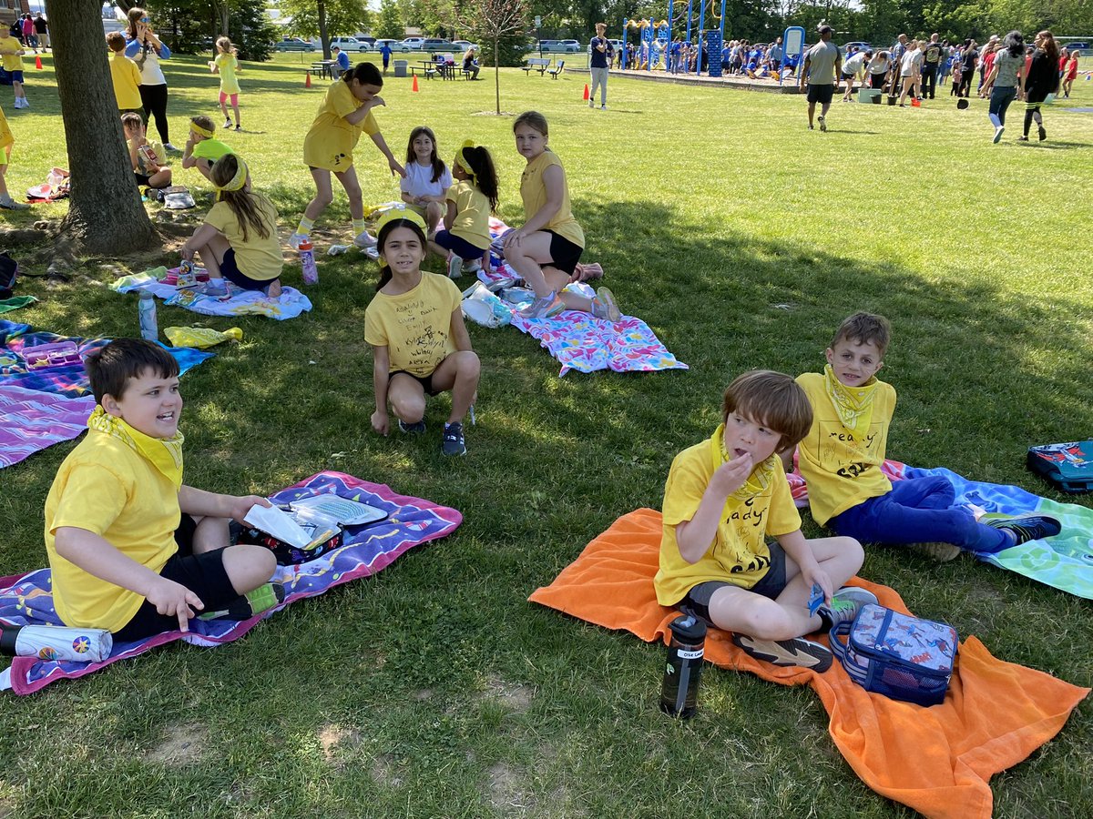 Spirit Day fun!!!💛😎💛😎<a href="/wfschool/">West Freehold School</a>