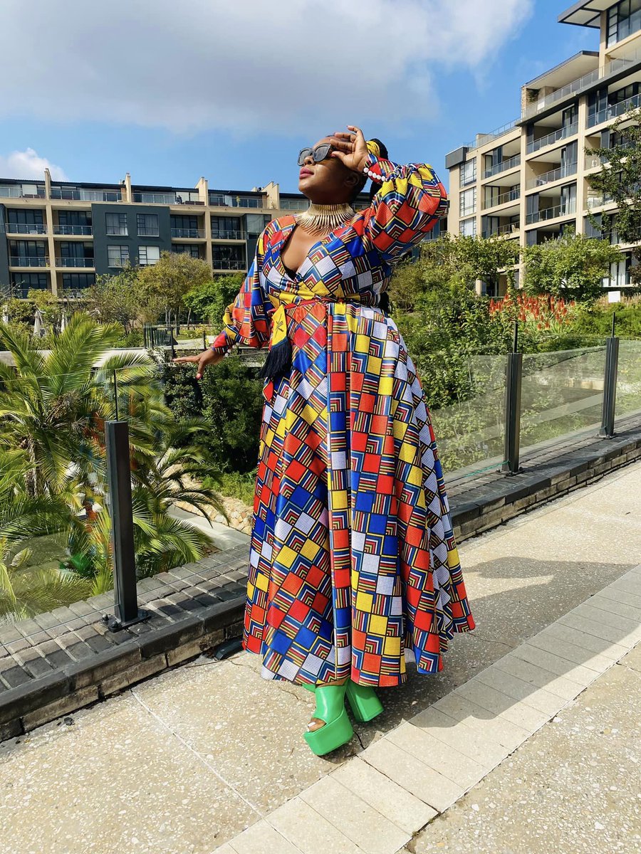 Beautiful girls everywhere! 
<a href="/TheMusesZA/">The Muses</a>  ❤️