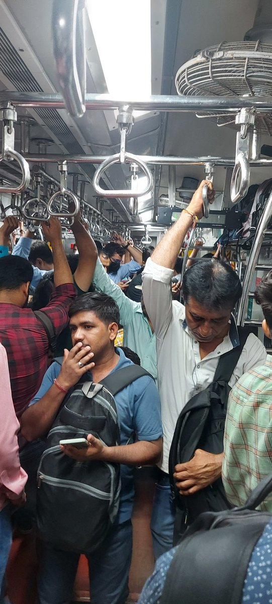 anandksingh19's tweet image. Today we are facing the same issue...no action against unauthorized passengers.