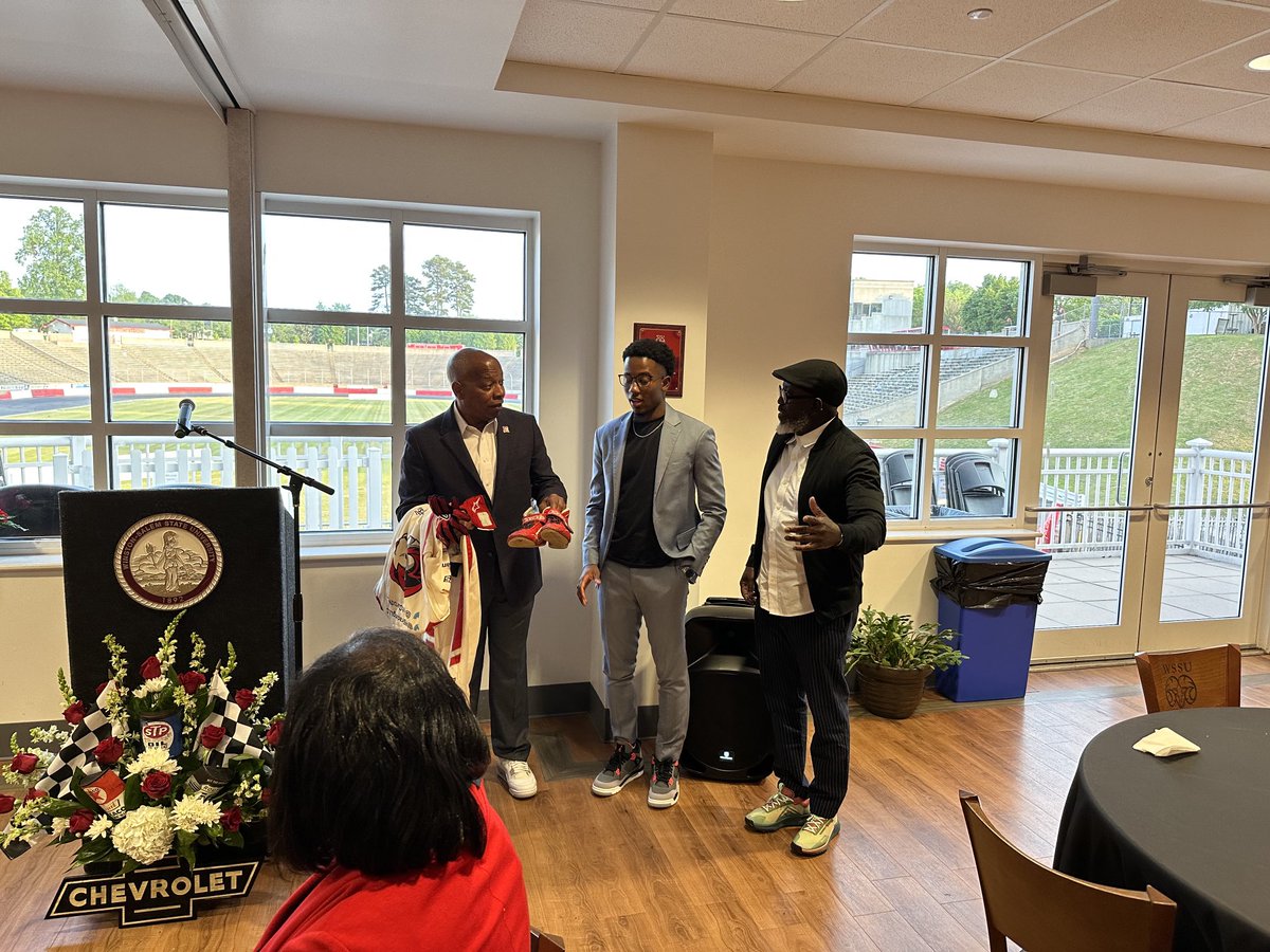 fleejack's tweet photo. Thursday, May 25 attended @WSSURAMS Chancellor @ElwoodRobinson and his wife Myra at VIP Reception
for #WSSU’s very own @NASCAR driver and student @rajahcaruth_ with his father Dr. Roger Caruth  assistant professor @HowardU at Bowman Gray Stadium #hbcu #hbcus https://t.co/vJHXebQcGh