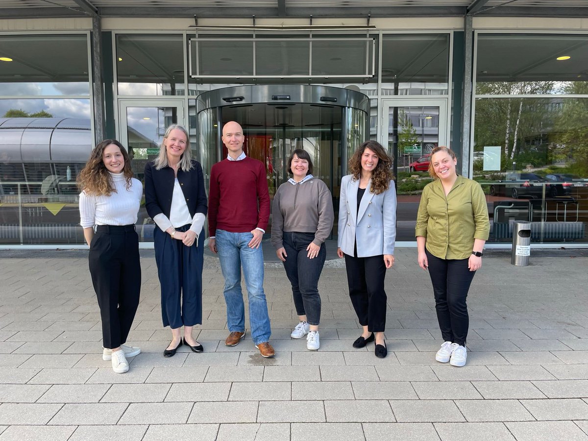 MPGpostdocnet's tweet photo. Last week, we received inspiring input on different career options for early-stage researchers at our PostdocNet event! Thank you Alex Faesen, Anne Grewlich-Gercke, Elzbieta Piatkowska, Laura Turco, &amp; Prateek for the inspiring insights. https://t.co/w6HFKo3TbM