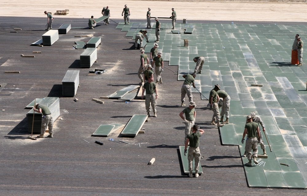 DLAMIL's tweet photo. Did you know U.S. forces extended airfields in southern Afghanistan using AM2 matting? #FBF
These aluminum planks transformed six airfields from C-130 to C-17 capability. The provision of AM2 matting by DLA saved the lives of our brave warfighters! #SupportingOurTroops https://t.co/ar7tNoT23G