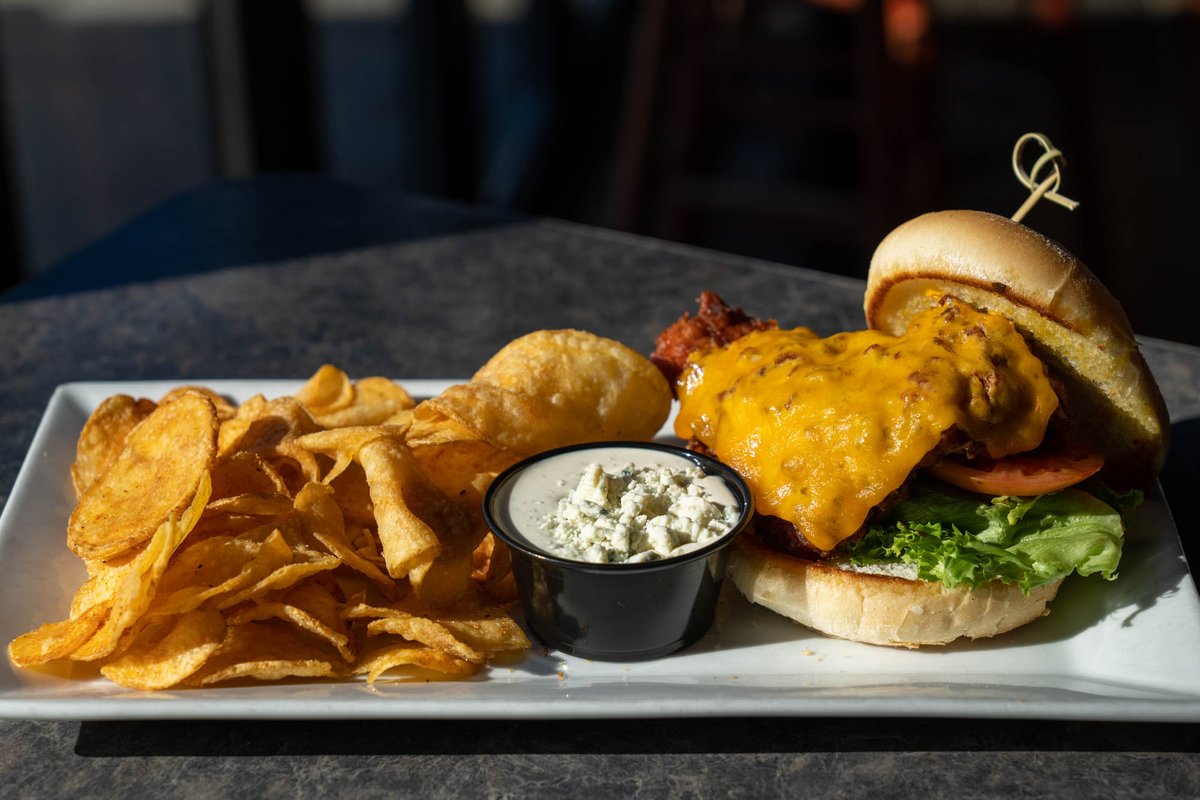 Home Team Grill tweet media