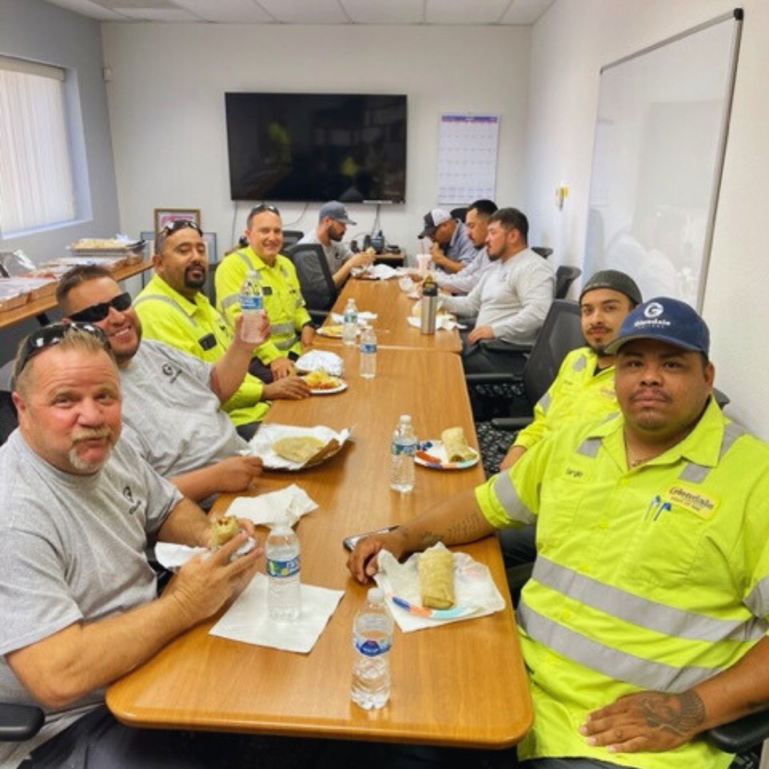 🎉This week, we celebrated #PublicWorksWeek! Various activities were scheduled to celebrate the city’s Field Operations Department.

👏Thanks for all you do! #GlendaleGovLove 🧡