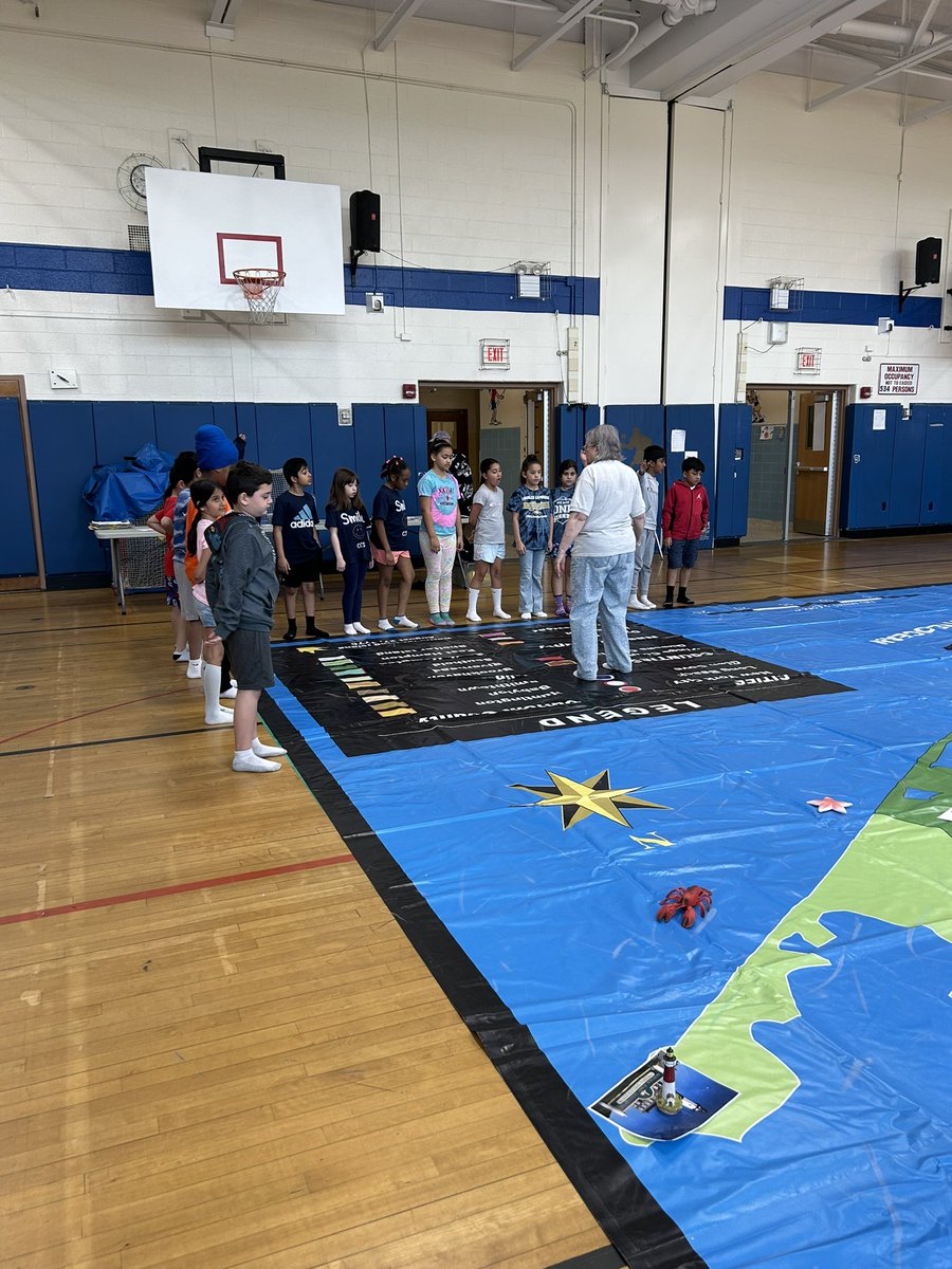 MrsBradyCCS's tweet photo. We enjoyed the Giant Map visit! We continued learning about map skills, butterflies and Long Island. 🗺️🌏#wearebethpage https://t.co/Mq8gzDDUMn