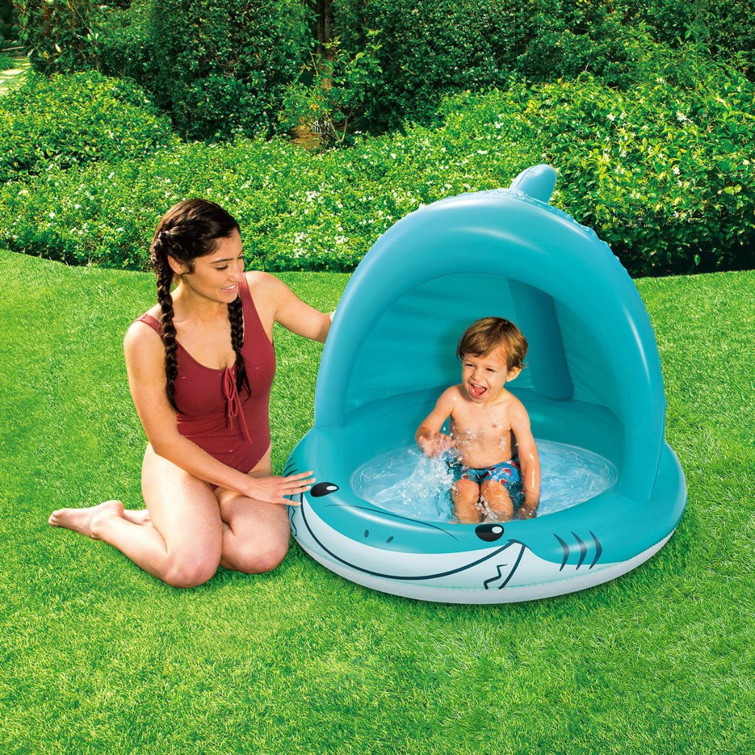 Beat the heat in style and dive into summer fun with our blow-up swimming pools! 📷📷📷 Shop the full range here - bitly.ws/FCbb