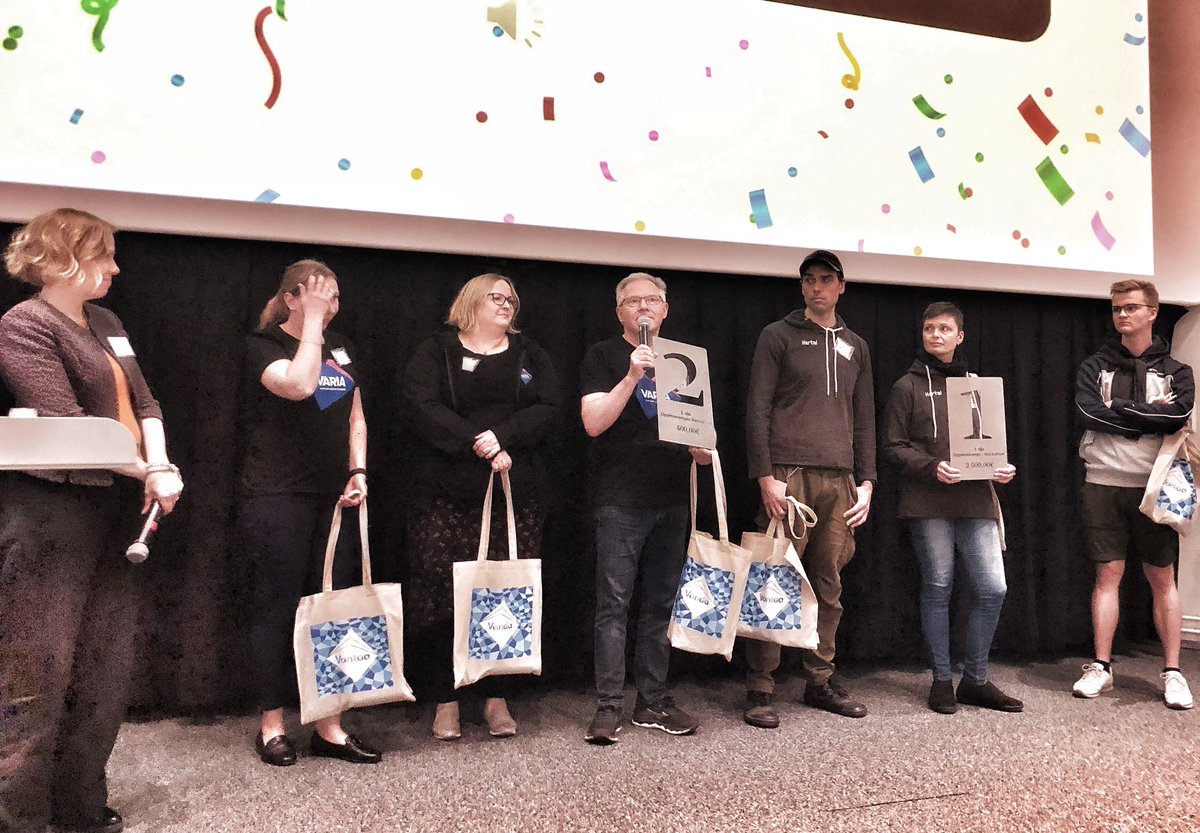 #oppimiskampus #hackathon voittajat julkaistu. 
Voittajatiimi: Team opiskelijat.
Toinen palkinto: Team Varia <a href="/VantaanVaria/">Varia</a> 
Onnea!
@BusinessVantaa <a href="/metropolia/">Metropolia</a> <a href="/MerjaRehn/">Merja Rehn</a>
