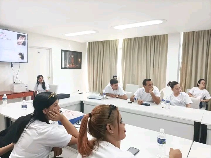 Comienza el Taller Cientifico en la Jornada Juvenil del Tabaco,con la precensia de la máxima dirección del Instituto de Investigaciones del Tabaco 
#Tabacaleros #SanJuanyMartinez #Cuba